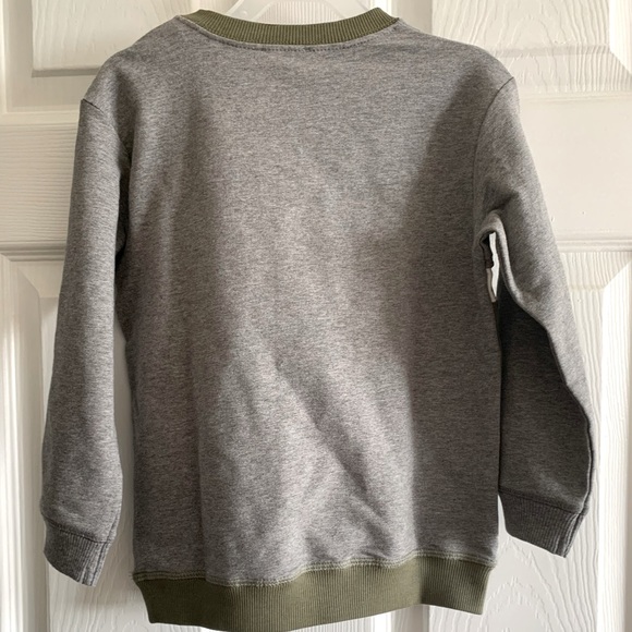 United Colors of Benetton Boys Colorblocked Sweatshirt (NEW) - Picture 2 of 6